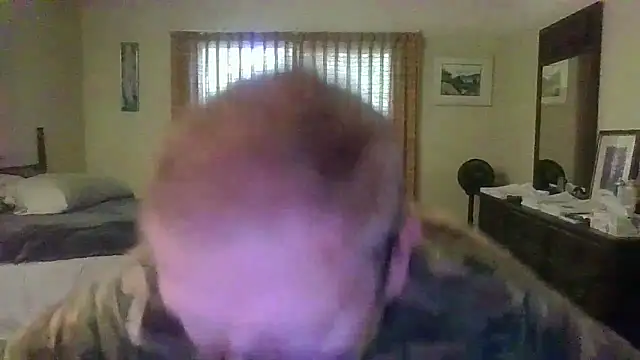 Snapshot of camminmichaellll chatting on October 24, 8:54 pm camminmichaellll online show from October 24, 8:54 pm