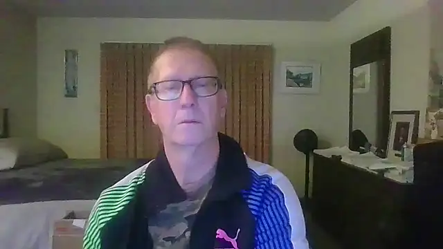 Snapshot of camminmichaellll chatting on October 21, 6:05 am camminmichaellll online show from October 21, 6:05 am