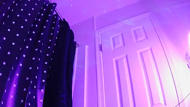 risktakinndolo online show from September 24, 8:51 pm