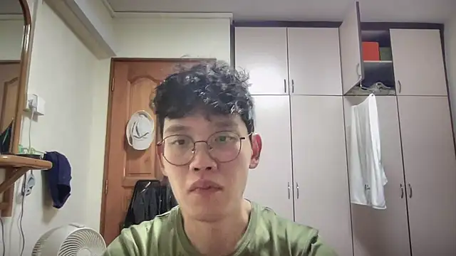 Passionatetwink2 online show from September 11, 9:30 am