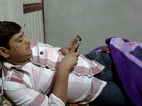 Ajmersingh335512 online show from April 7, 5:13 pm