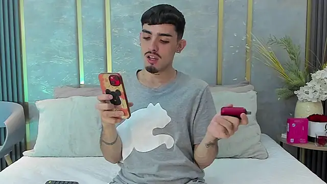 NikoStone  online show from October 18, 4:39 am