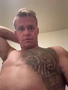 DILFiGuess11 online show from September 12, 9:37 pm