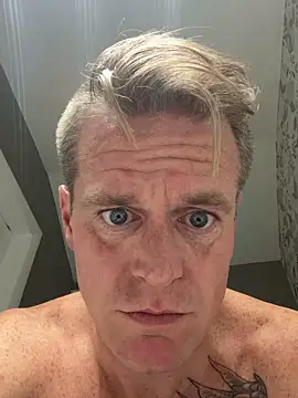 DILFiGuess11 online show from September 24, 3:17 am