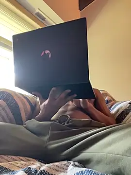 TRILLAHUNG online show from October 22, 4:43 pm