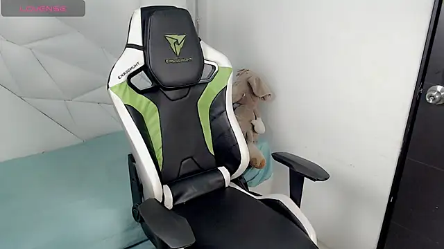 yankees  online show from November 16, 4:03 am