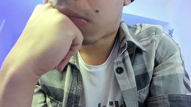 Muscle Scott online show from December 18, 12:45 pm