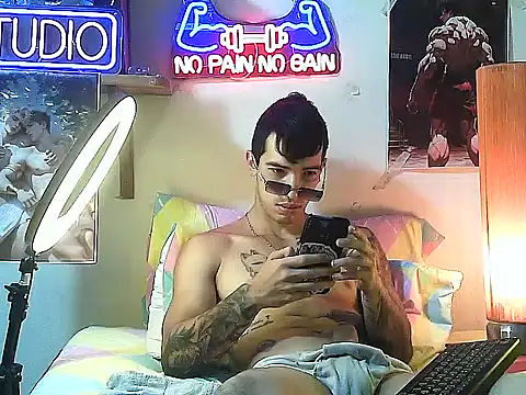 Strongcockfitness online show from October 24, 6:20 pm