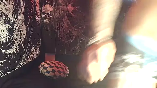 Snapshot of silversage92 chatting on October 18, 9:09 pm silversage92 online show from October 18, 9:09 pm