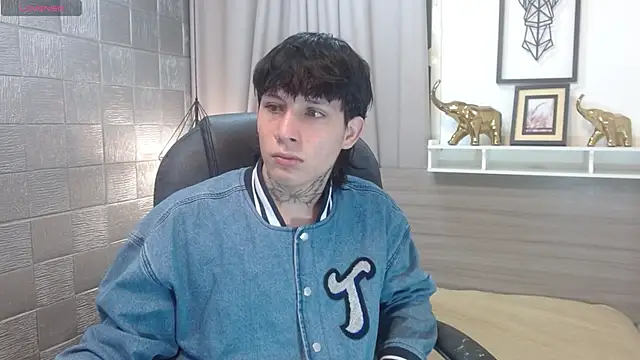 Iantwink18 online show from November 10, 11:09 pm