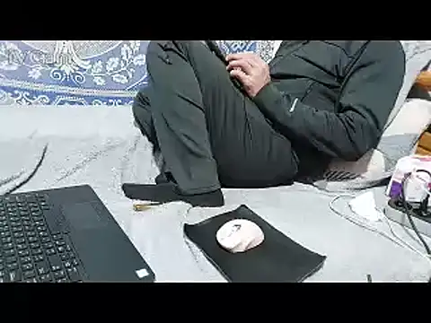 yazinyazin1 online show from February 19, 8:49 pm