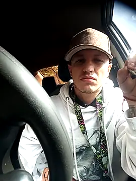 DebutingPathway online show from November 3, 1:24 pm