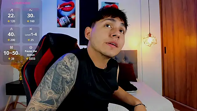 Nicolas James Sc online show from October 2, 2:32 pm