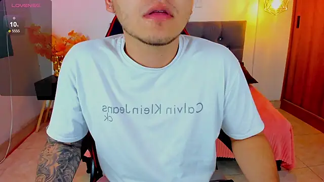 Nicolas James Sc online show from February 23, 1:57 pm