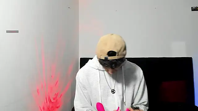 mhatias  online show from January 13, 2:38 am