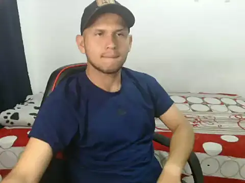 Snapshot of maik_135 chatting on October 21, 11:18 pm maik 135 online show from October 21, 11:18 pm