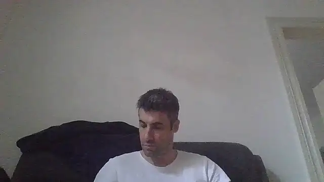 JulioIsHere4you online show from March 16, 8:18 am