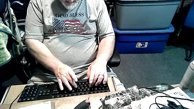 georgew62 online show from September 13, 3:18 am