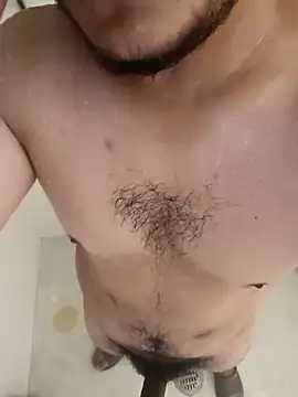 Snapshot of pitoduroparati chatting on October 9, 2:16 am pitoduroparati online show from October 9, 2:16 am