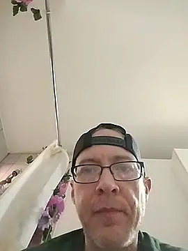 porkypproni online show from July 6, 3:03 pm