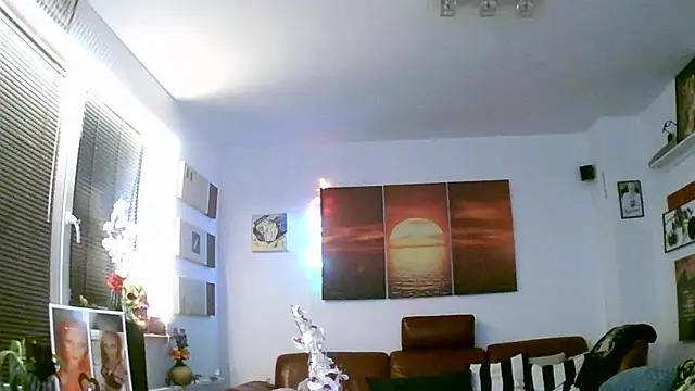 hellgirl1980 online show from November 2, 11:31 pm