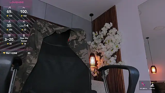 B Wild online show from November 30, 6:37 am