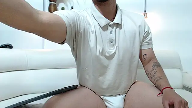 estivii online show from March 9, 7:41 pm