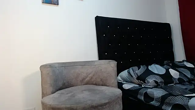 adriel escalante online show from November 28, 5:10 am