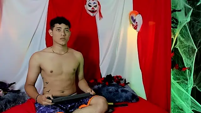 Snapshot of ryan_cum23 chatting on October 9, 12:15 am ryan cum23 online show from October 9, 12:15 am