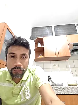 Snapshot of Mac50rus chatting on September 20, 4:01 am Mac50rus online show from September 20, 4:01 am