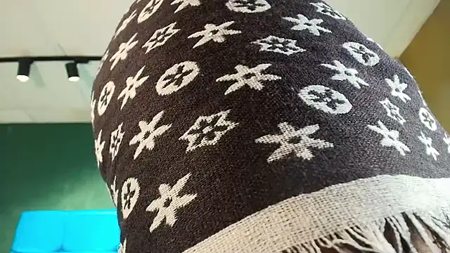 RiriCerchar online show from September 18, 1:57 pm