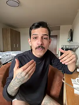 bisexevaa online show from March 28, 8:47 am