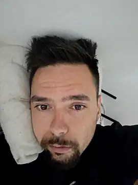 Snapshot of Arthur_Rj_21 chatting on October 29, 10:45 pm Arthur Rj 21 online show from October 29, 10:45 pm