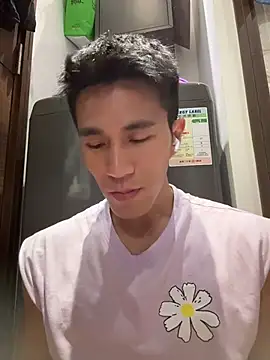 gooodboiii online show from April 8, 3:32 pm