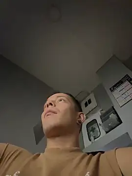 Snapshot of dimitryivanovv chatting on October 6, 8:30 am dimitryivanovv online show from October 6, 8:30 am