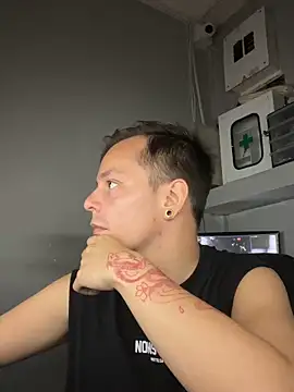 Snapshot of dimitryivanovv chatting on October 14, 6:31 am dimitryivanovv online show from October 14, 6:31 am