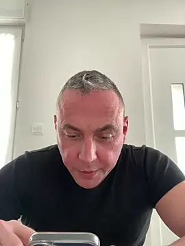 Marronglace1 online show from March 5, 2:46 pm