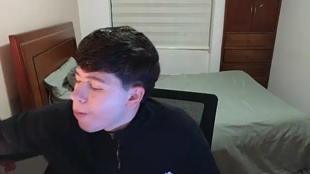 tightncuteass online show from October 24, 2:35 am