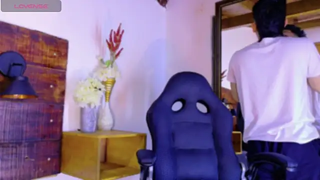 JhosuaVega online show from April 8, 2:12 am