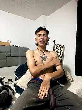 NaytonFreeman online show from September 27, 2:31 am