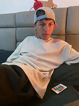 NaytonFreeman online show from February 25, 12:17 pm