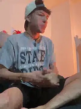 NaytonFreeman online show from December 19, 12:02 pm