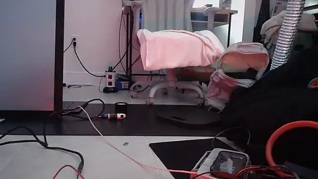 jasoncali305 online show from October 6, 4:55 pm