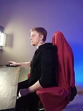 Vincent Hardman online show from January 16, 8:33 pm