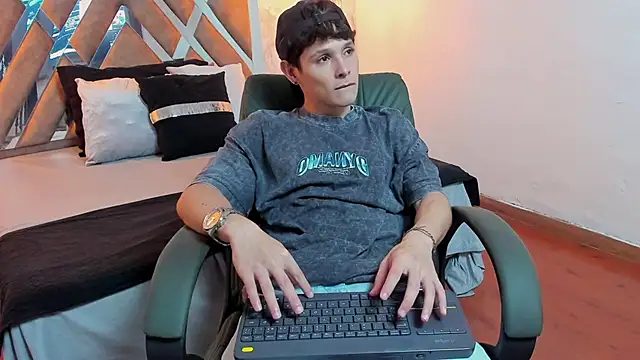 kraven lust online show from October 4, 3:33 am