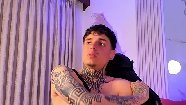 Declan-Fox online show from November 21, 5:50 am