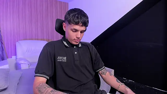 Declan-Fox online show from September 24, 3:50 am