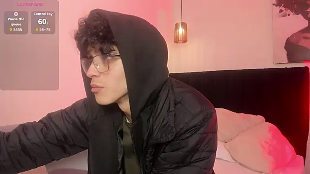  ruby red online show from October 8, 4:28 am