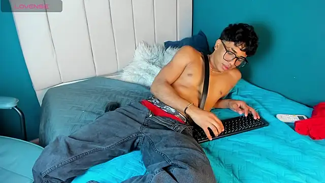 Jaycob Black1 online show from September 26, 12:47 pm