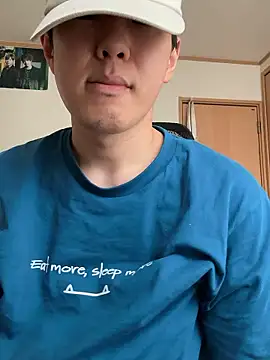 Snapshot of KAMESAN08 chatting on September 29, 4:44 am KAMESAN08 online show from September 29, 4:44 am